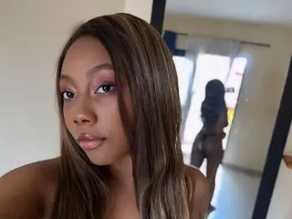 Toy video nude IsaBonita