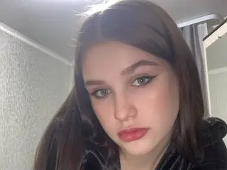 Camshow shows video MaryQuii