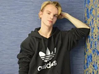 Pics pics ass PlayWithCalvin